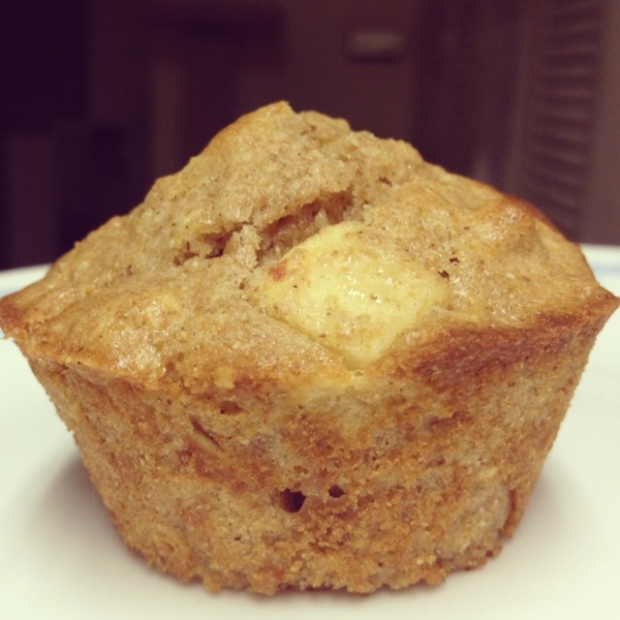 Super moist, healthy apple cinnamon muffins | FindingTimeForCooking