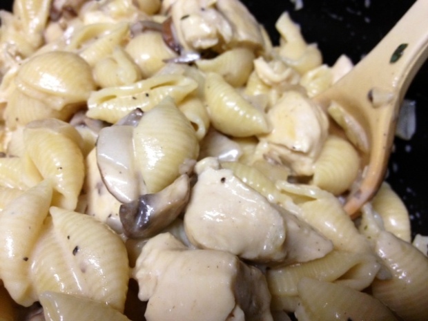 creamy chicken mushroom pasta finished