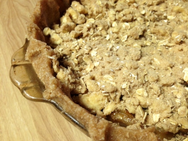 caramel pear pie oat crumble topping on pie
