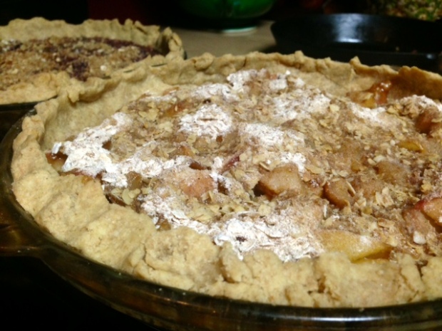 Pear-Apple Pie with Streusel