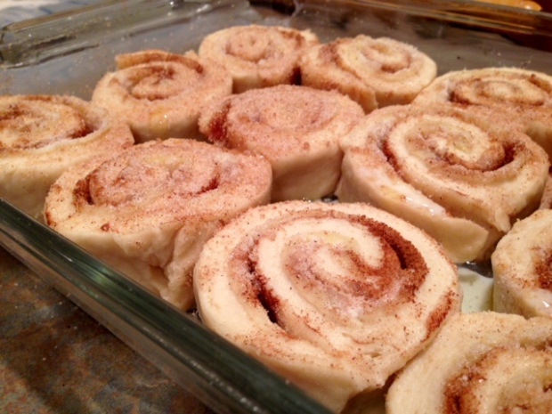 cinnamon rolls with maple frosting cut